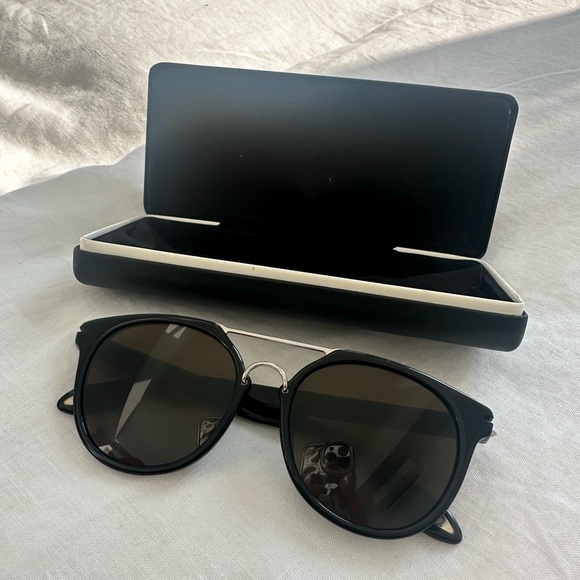 Givenchy Sunglasses - Picture 3 of 5